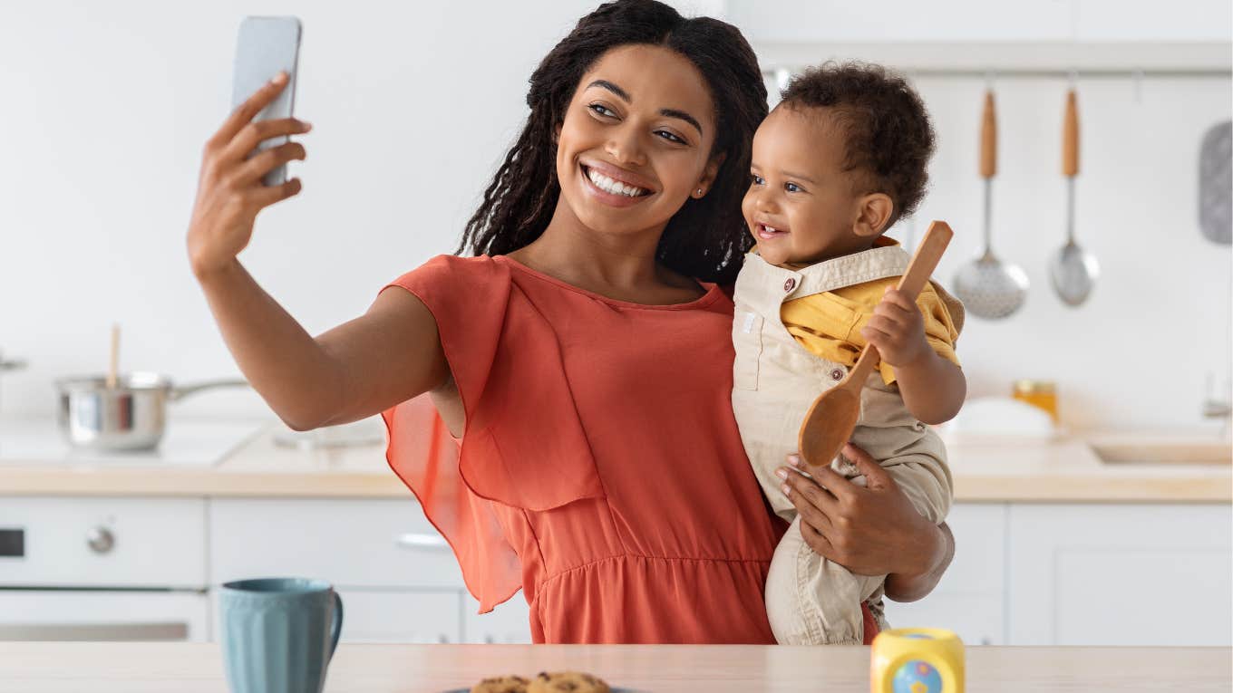 Moms Who Post Tons Of Baby Photos Are More Likely To Be Depressed Moms Who Post Tons Of Baby Photos Are More Likely To Be Depressed