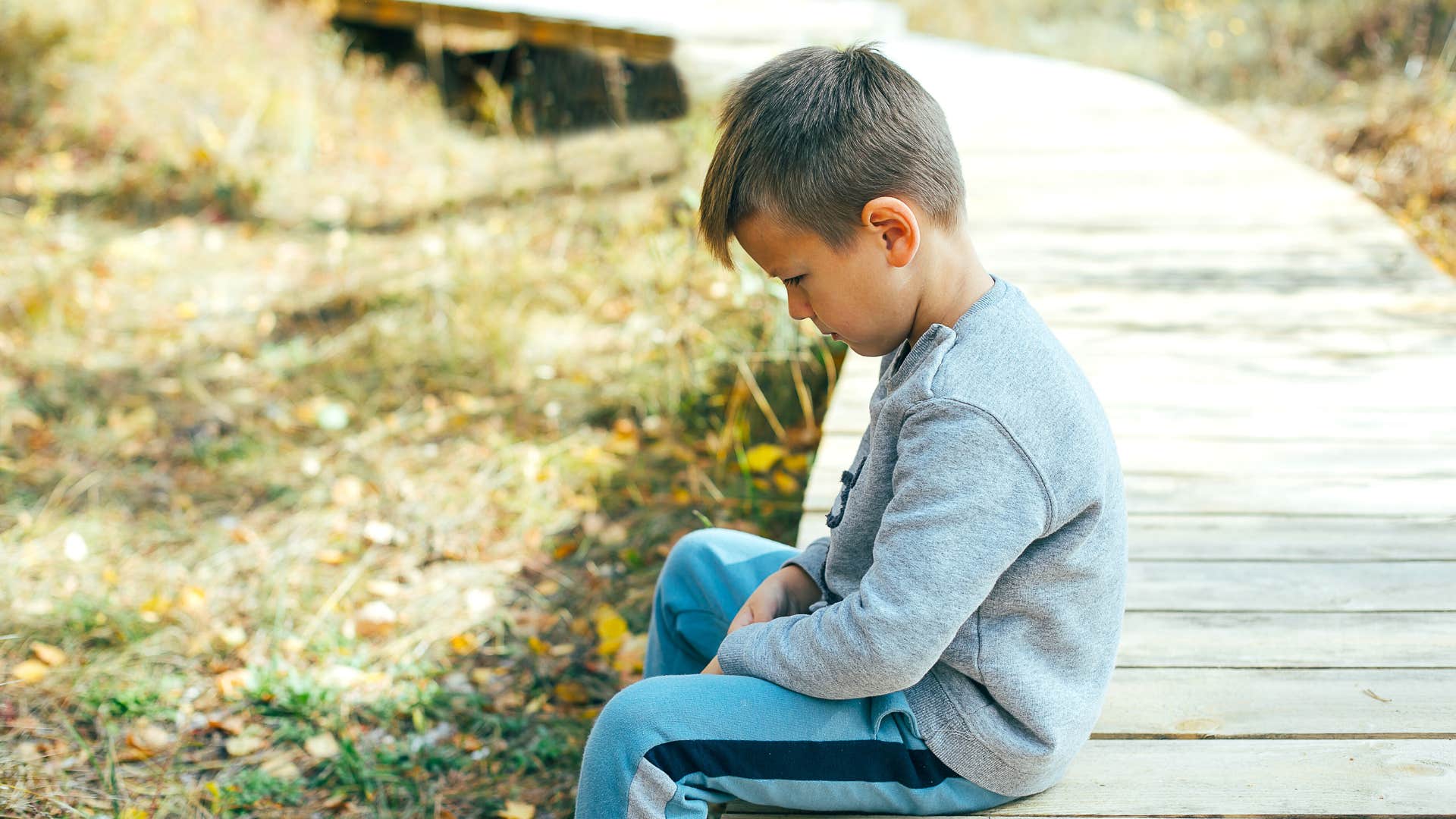 parents who aren't close to their adult kids usually made these small mistakes neglecting them