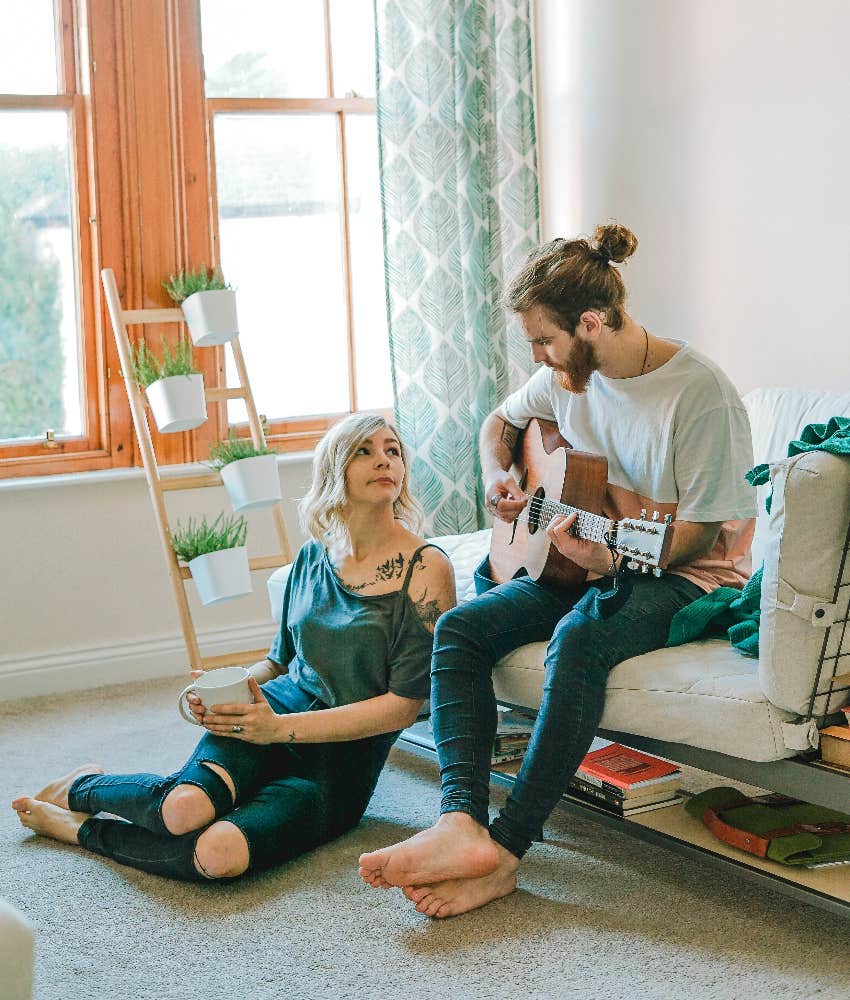 people panic passion dwindles relationship green flag