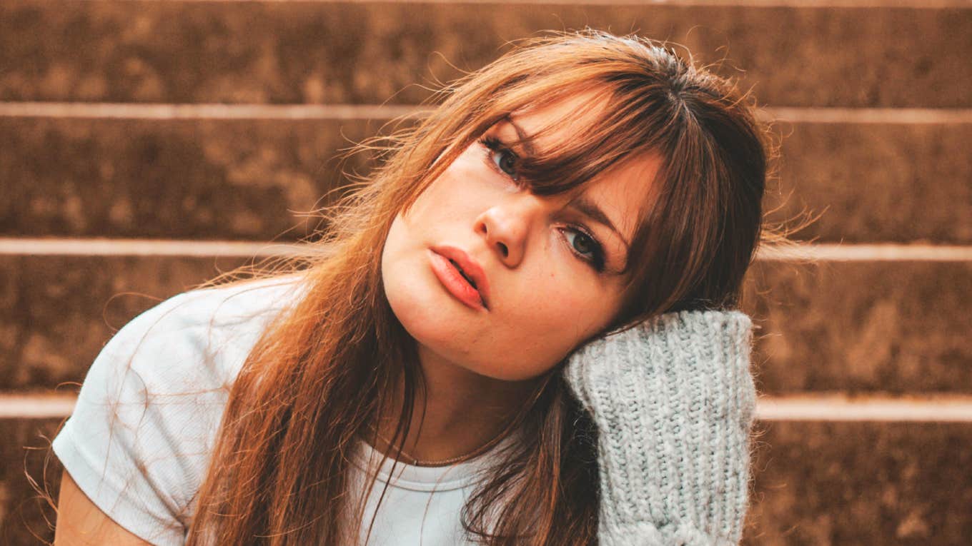 People Who Struggle To Make Friends No Matter How Hard They Try Often Have These 31 Behaviors Person struggling to make friends.