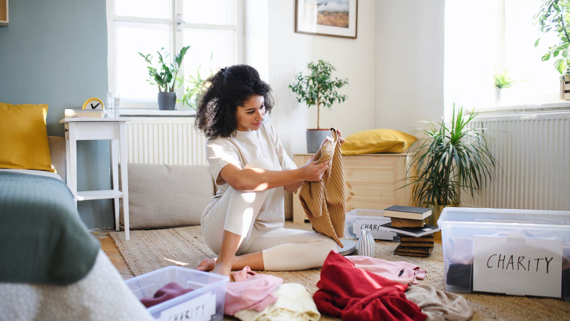 woman who can't stand clutter swearing by the rule to make a plan