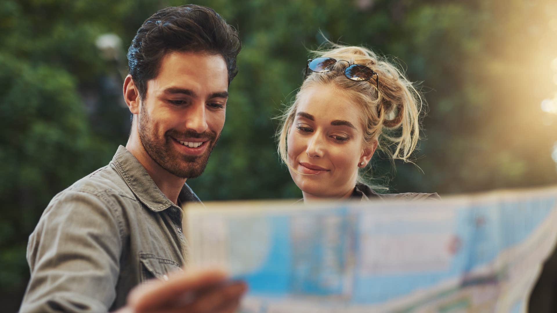a high iq couple uses a physical map after their gps starts malfunctioning