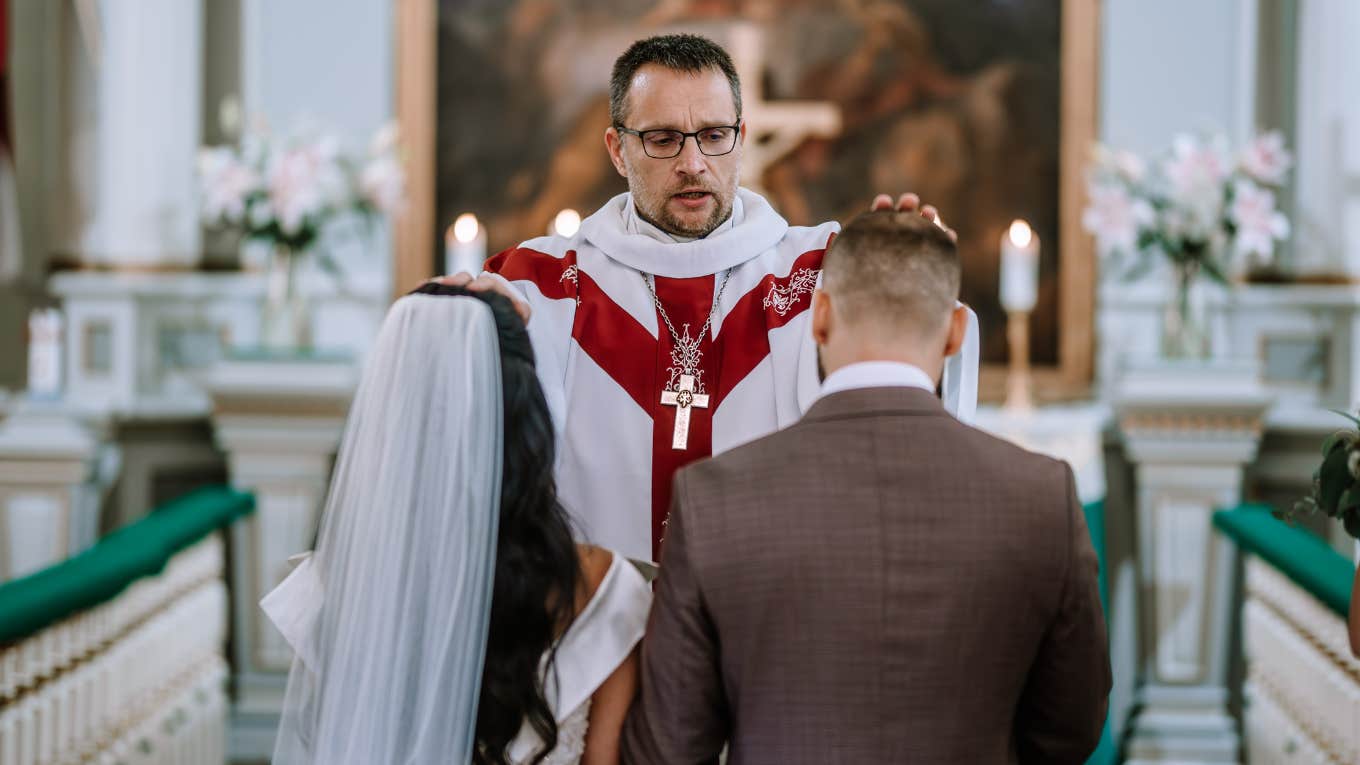 Priest Cancels Wedding Mid-Ceremony Over Groom's Joke Priest Cancels Wedding Mid-Ceremony Over Groom's Joke