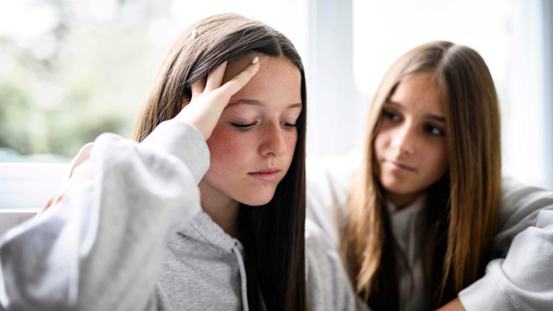 child who's done being manipulated by narcissistic parents finding a support network