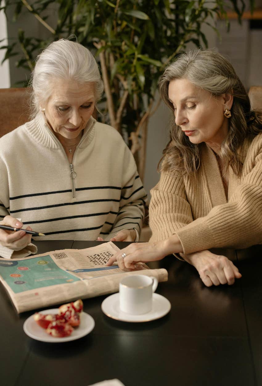 This Memory Trick Could Be The Secret To Staying Sharp Well Into Old Age Mature Women Exercising Their Minds
