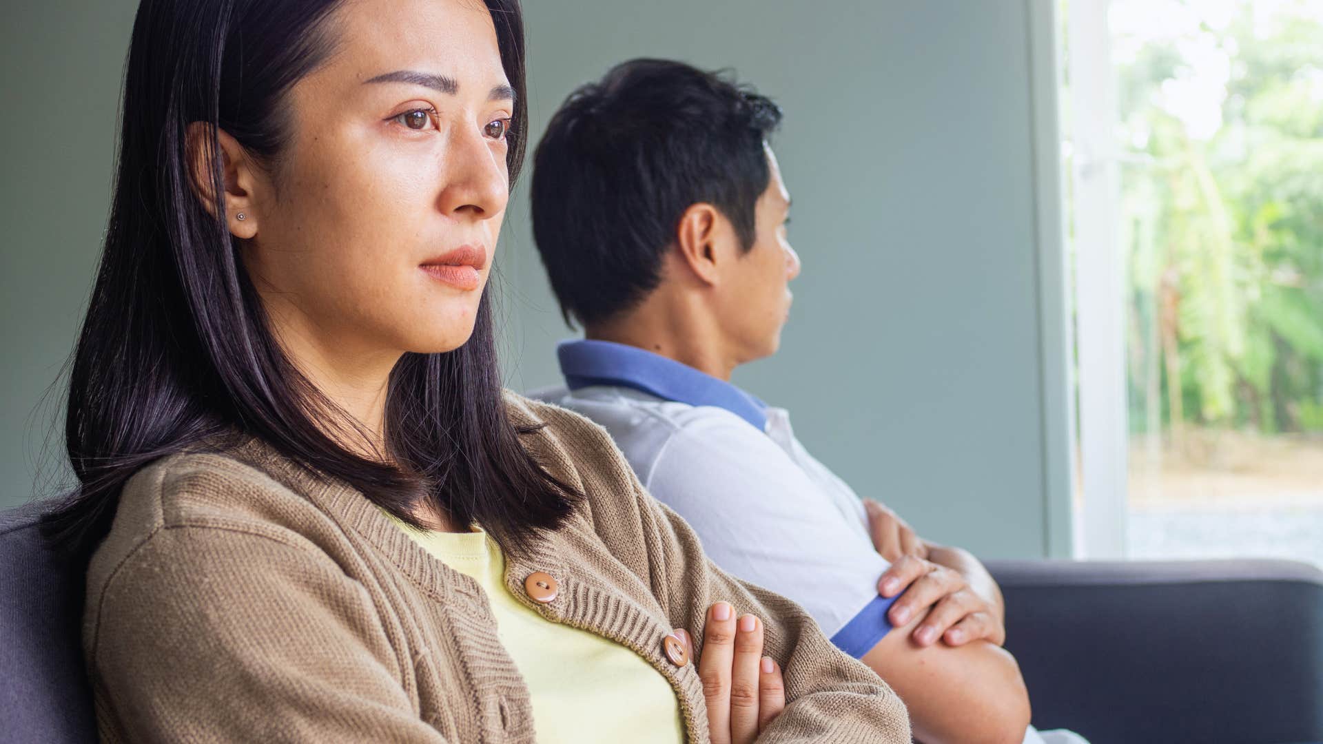 resentful sad signs you're giving way more than you're getting in return