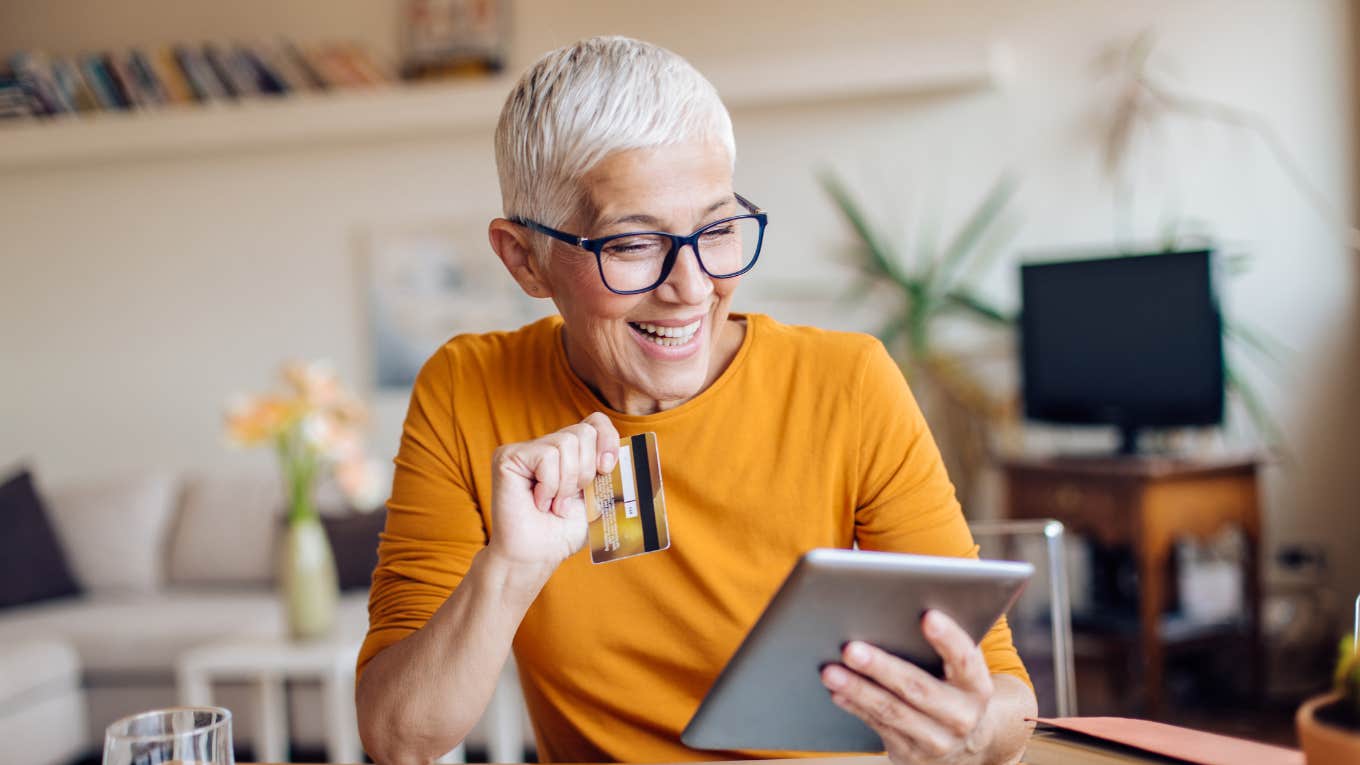 six questions frugal people ask before buying things woman shopping online
