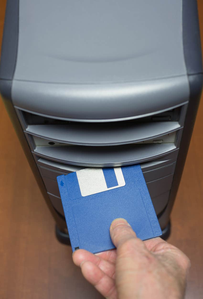 floppy disk sounds people born after 2000 wouldnt recognize