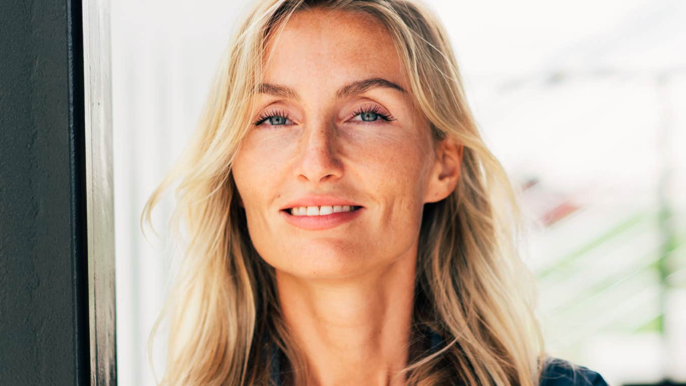 Surprising Reasons Most Women Feel Zero Regret About Their Divorce, Says Clinical Psychologist Woman with zero regrets about divorce.