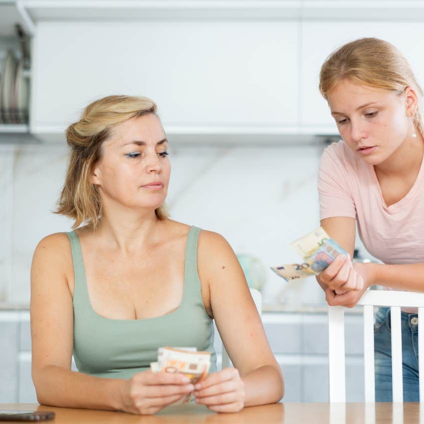 mother who was raised in a frugal home believing her kid should save smart
