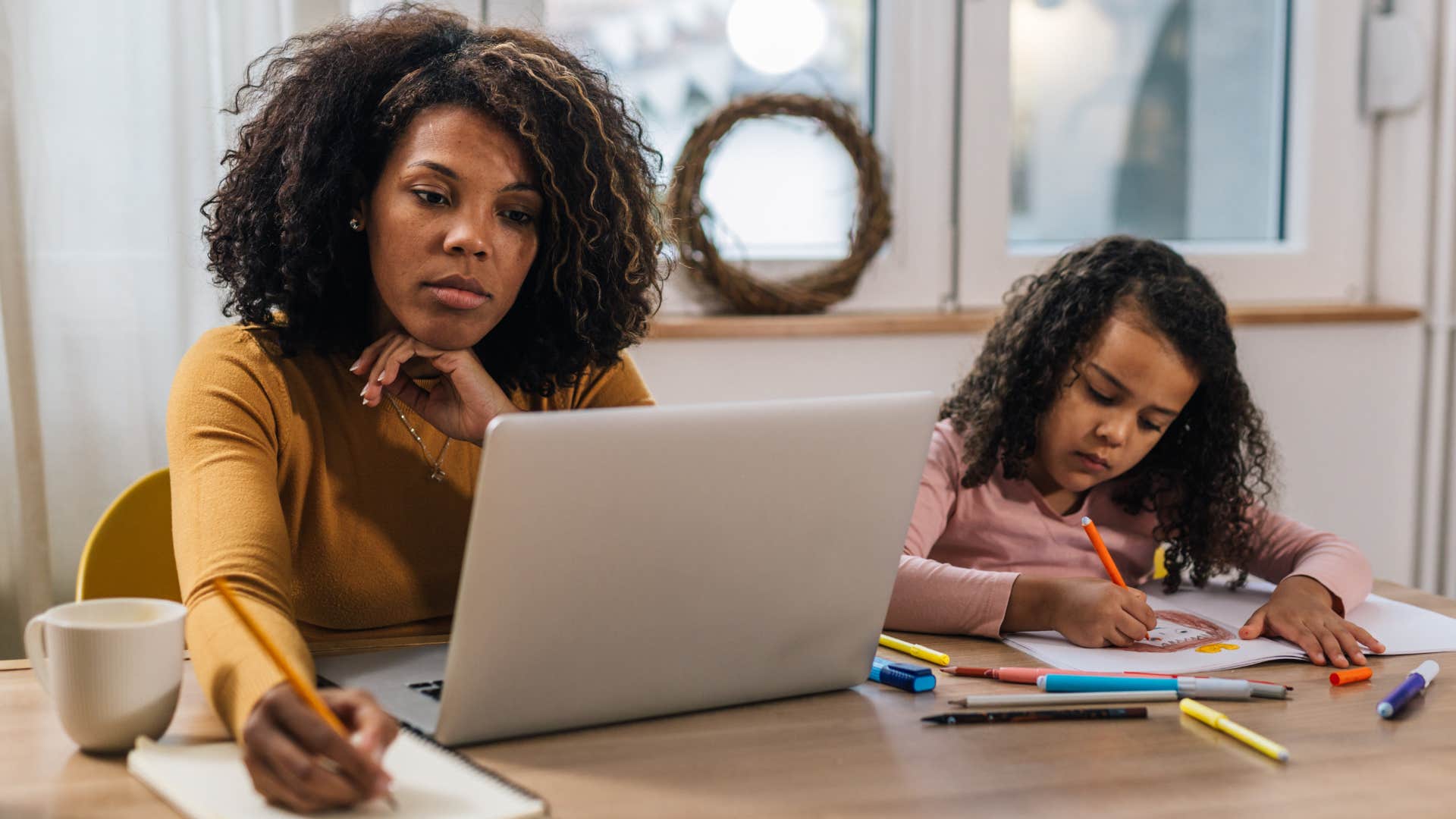 Frugal parent models good behavior for kid