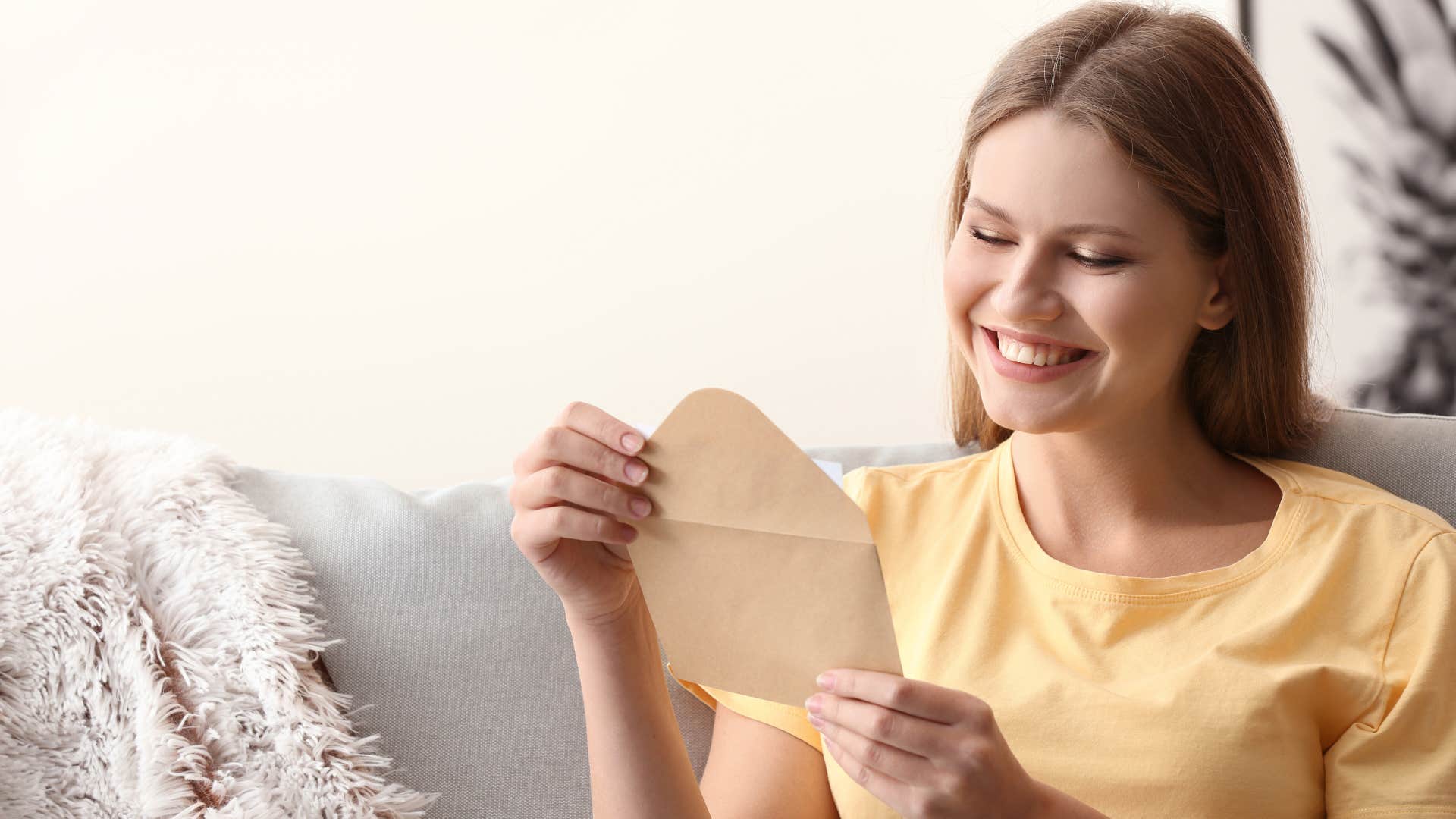 things genuinely secure people never brag about, even though they could, being invited to parties