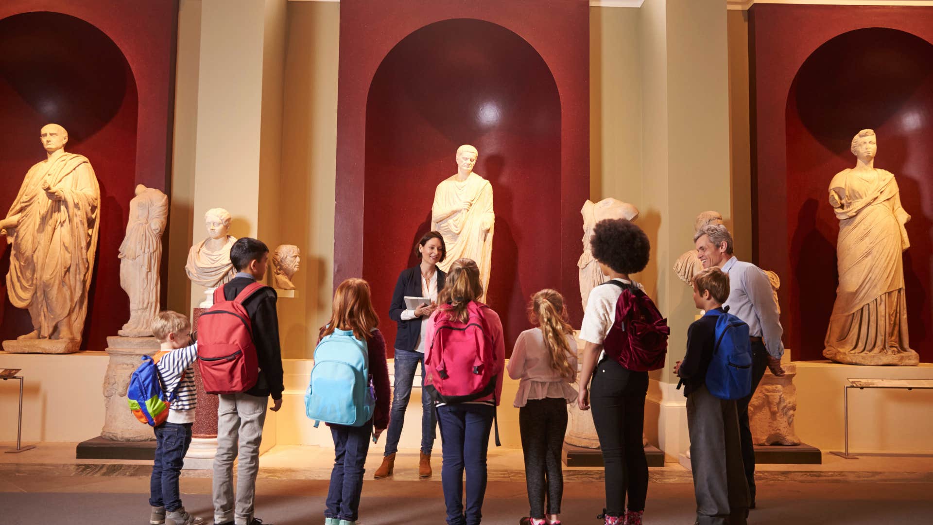 museum memberships things high IQ people think are status symbols mean nothing to average minds