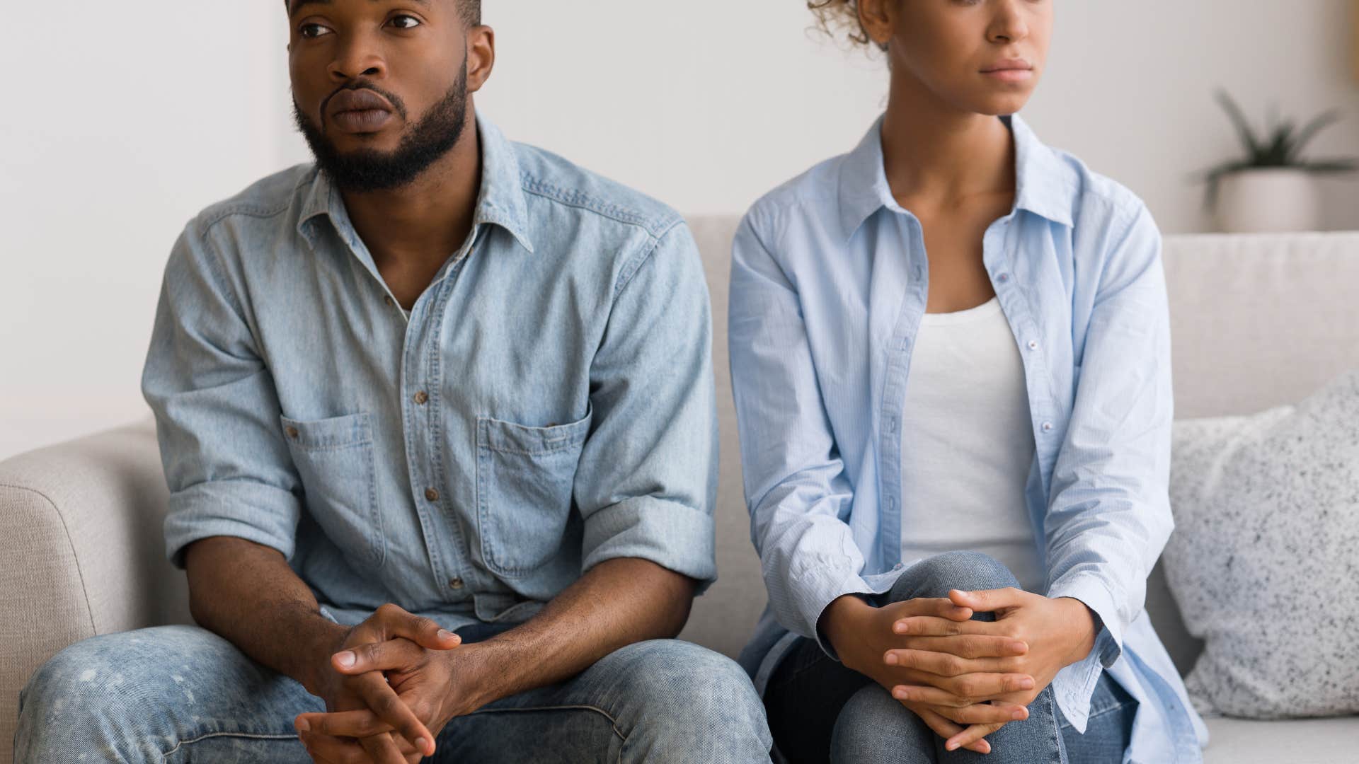 Avoiding eye contact things highly intelligent people do make average minds uncomfortable