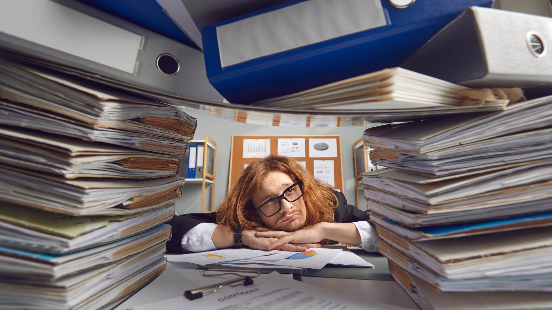 Disorganization things highly intelligent people do make average minds uncomfortable