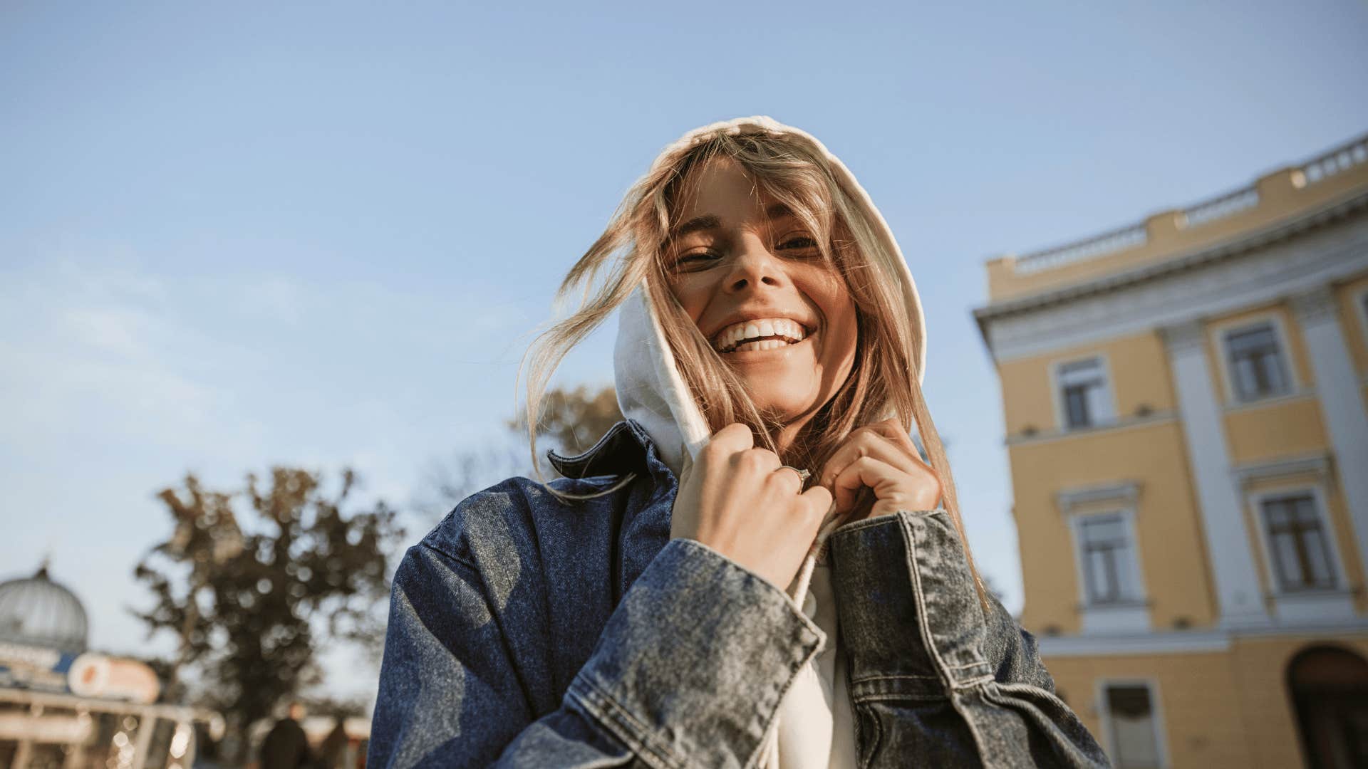 nice girl learns that taking a break from dating will help you reset her mindset