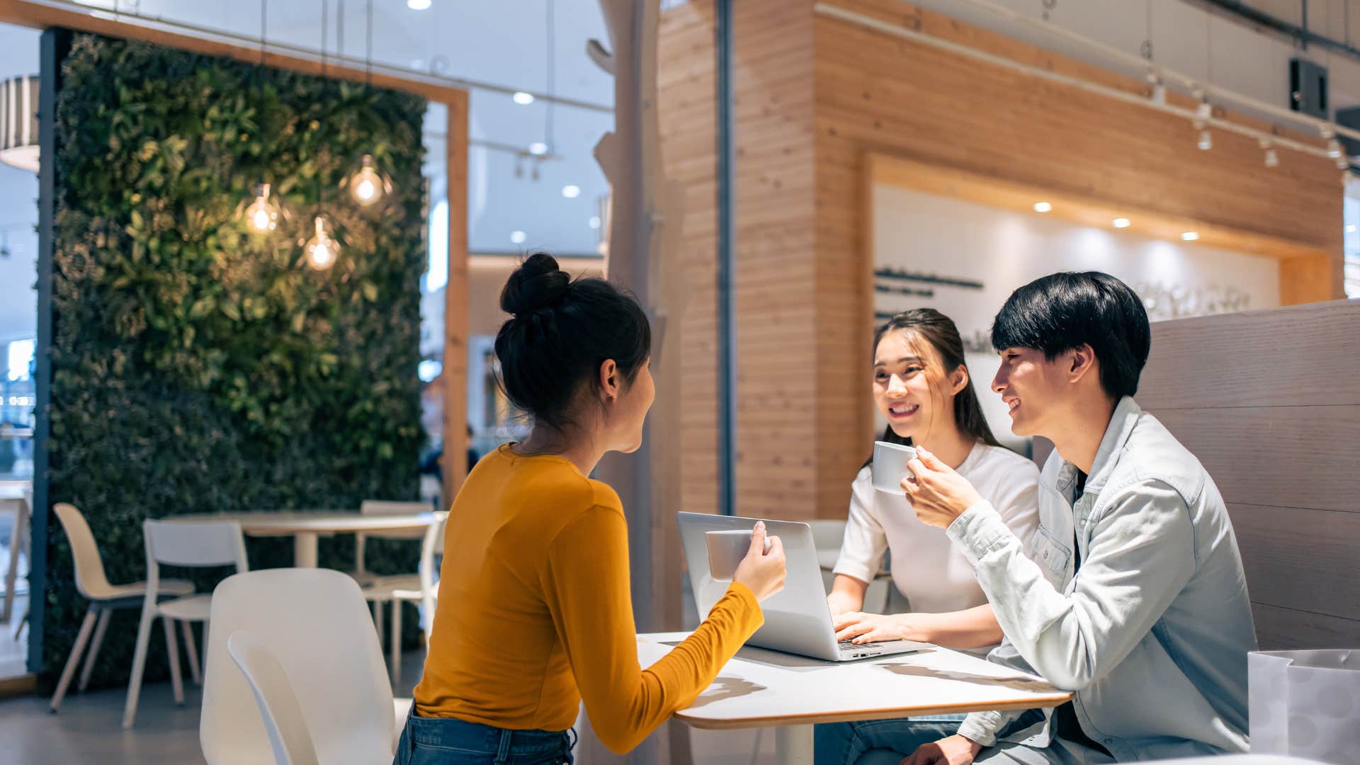 woman with effortless social grace tells tight story