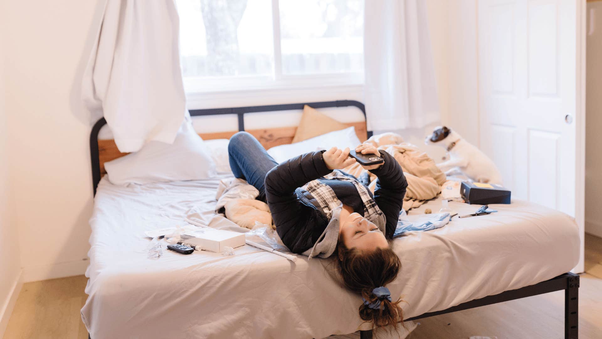 bed is never made reveal they don't actually have their life together 