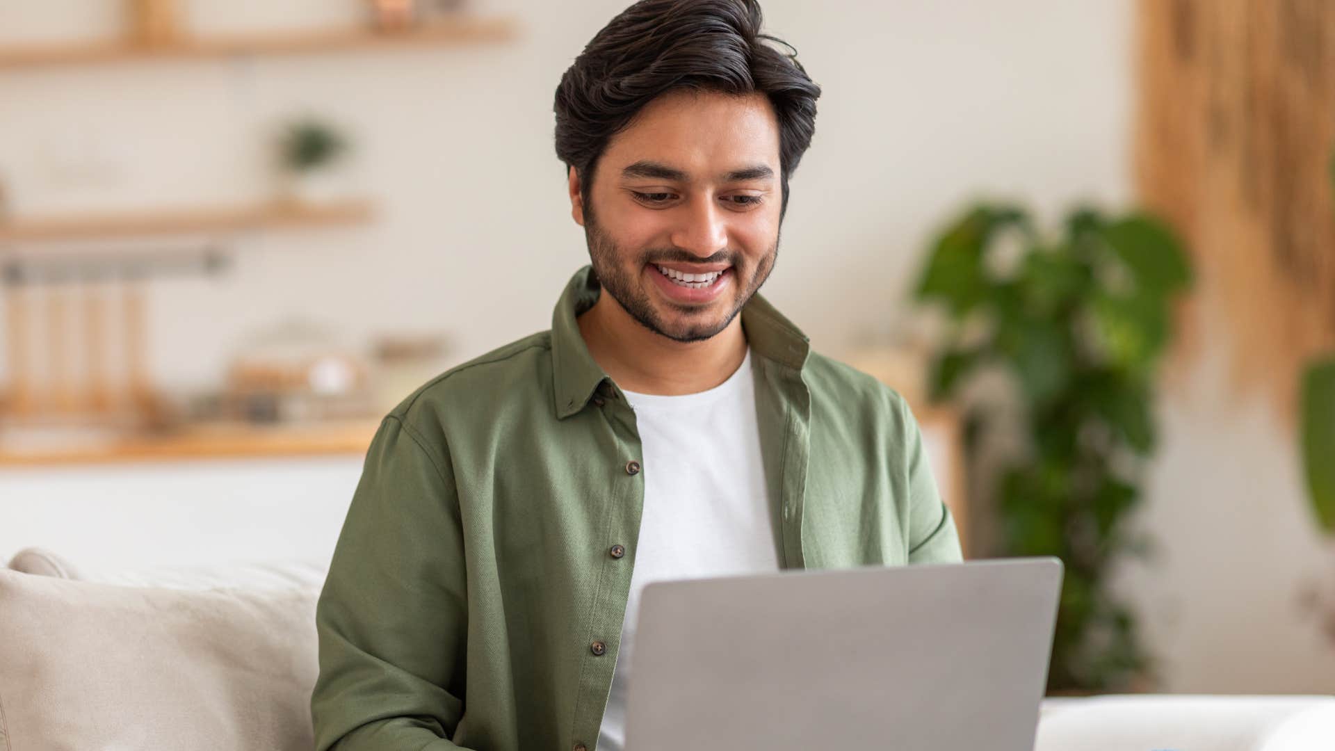 man who doesn't have a traditional job working at home