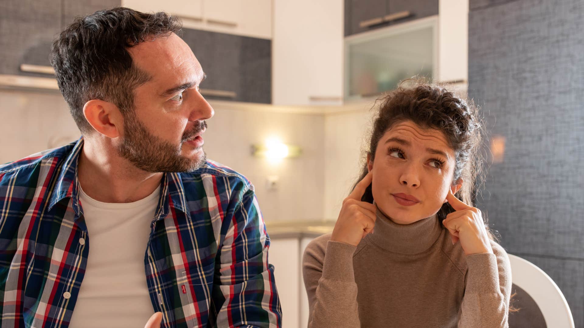 couple who isnt agreeing on a topic
