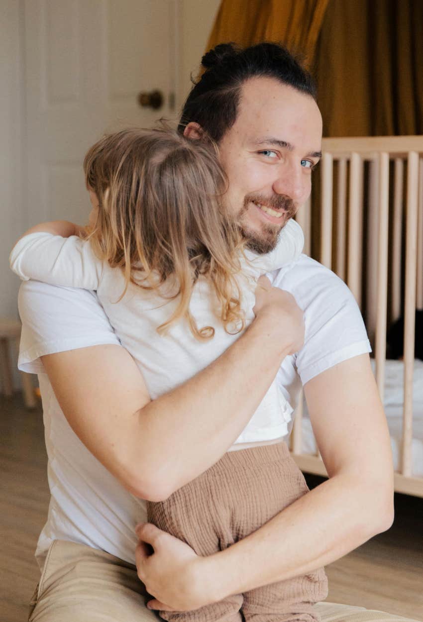 Ways Your Kid Confirms That You're A Great Parent They Come To You For Comfort