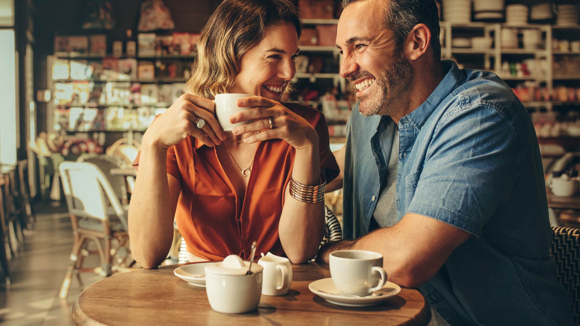 woman listening and paying attention to tell if a man is emotionally available