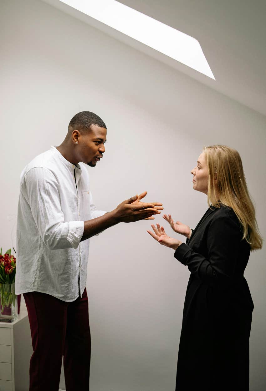 Woman's Fiancé Tells Her To Apologize After His Sister Insulted Her