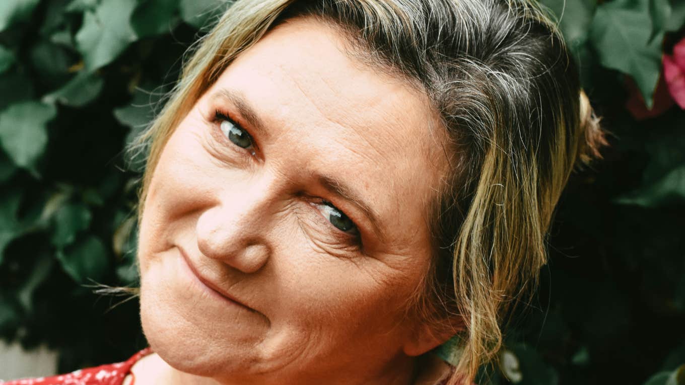 Behaviors Of Women Who Become More Confident And Assertive As They Age, According To Psychology Woman is more confident with age.
