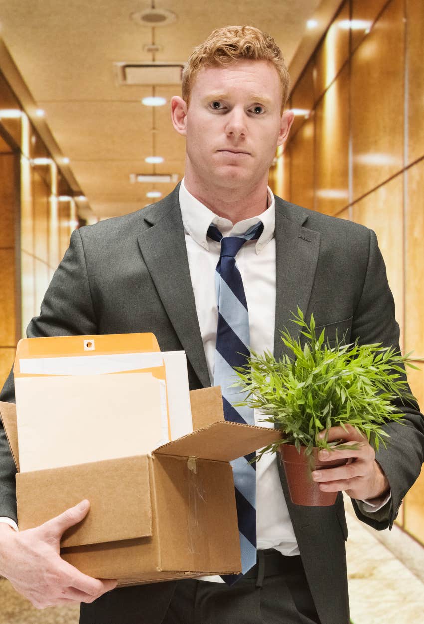 worker leaving job after resigning