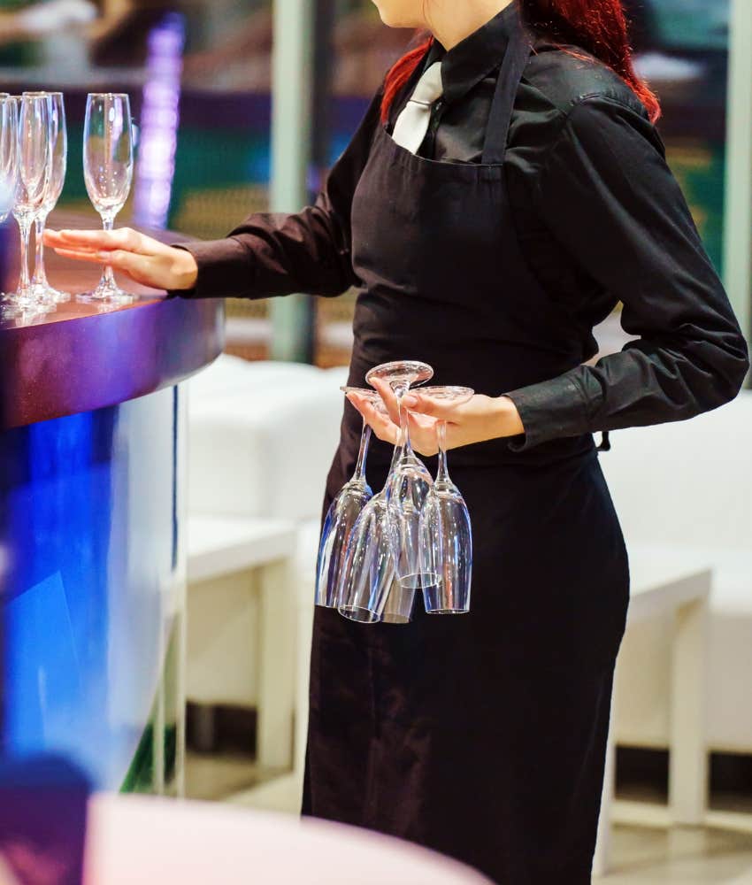 Bartender Apologizes After Complaining About Not Having Tip Jar Wedding