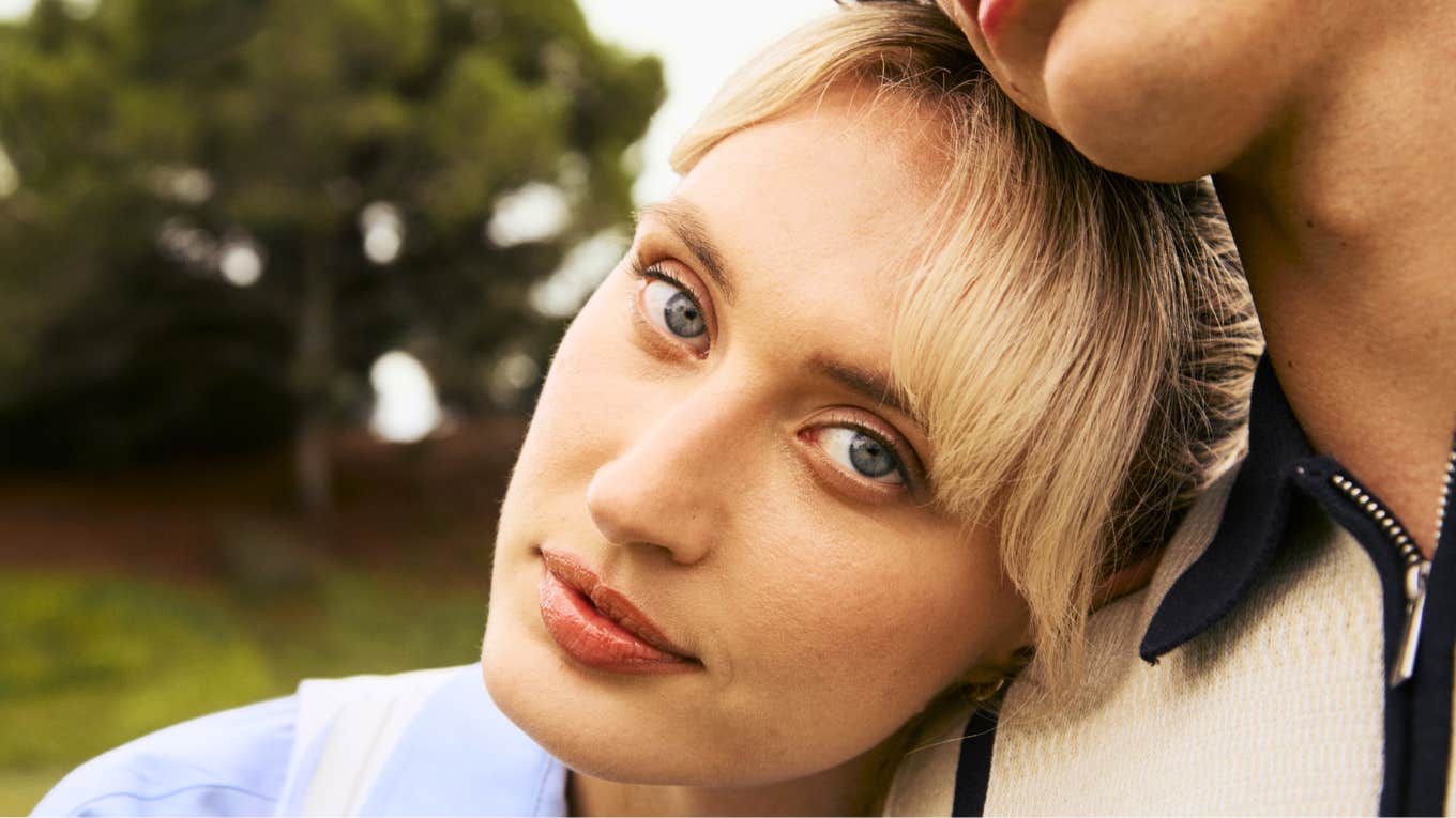 Behaviors That Make Couples Feel Deeply Connected To Each Other, According To Psychology Couple that feels deeply connected to each other.