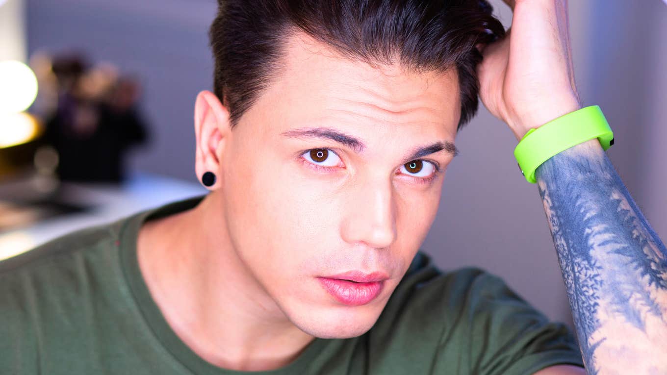 Behaviors Of A Male Narcissist That Are Hard To Miss Once You Notice Them Behaviors Of A Male Narcissist That Are Hard To Miss Once You Notice Them