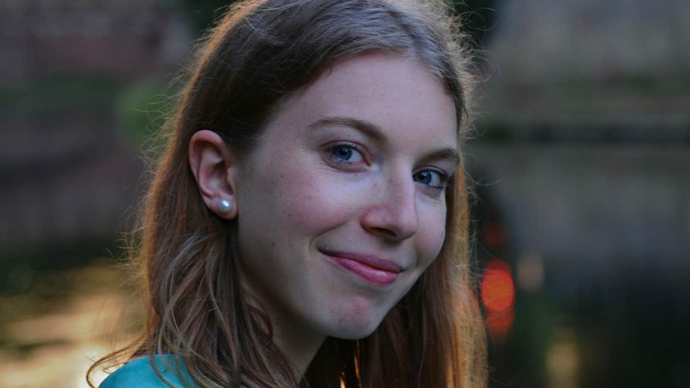 Behaviors That Seem Rude But Actually Stem From Deep Brilliance Woman is actually brilliant.
