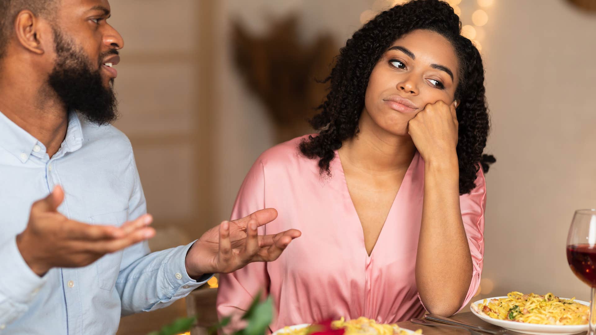 a man avoids future plans with his girlfriend even though they are serious
