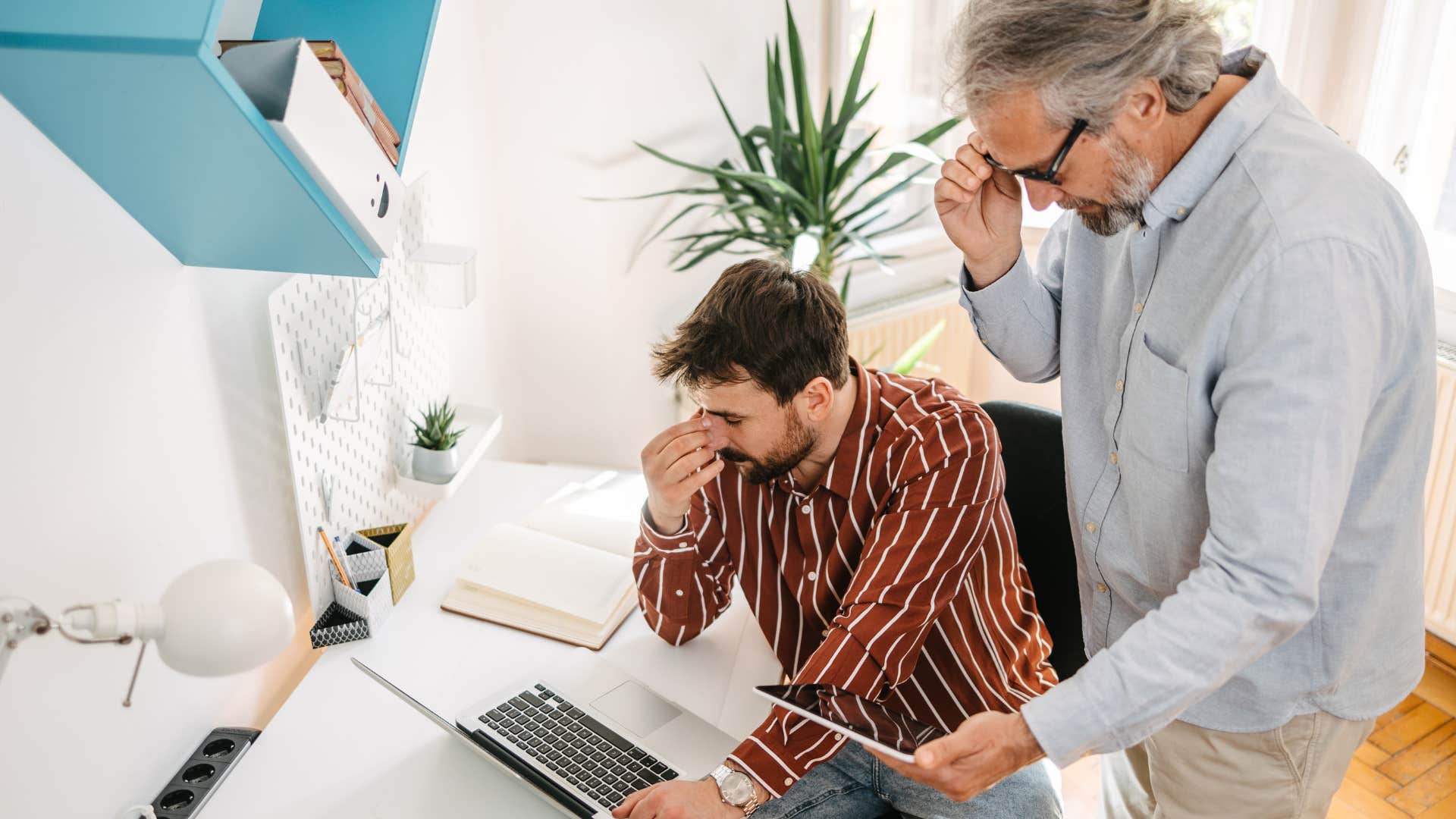 bosses who struggle to manage Gen Z workers usually make these mistakes micromanaging