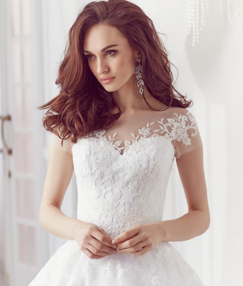 Bride Who Demanded That All Bridesmaids Contribute To Her Wedding Dress Fund