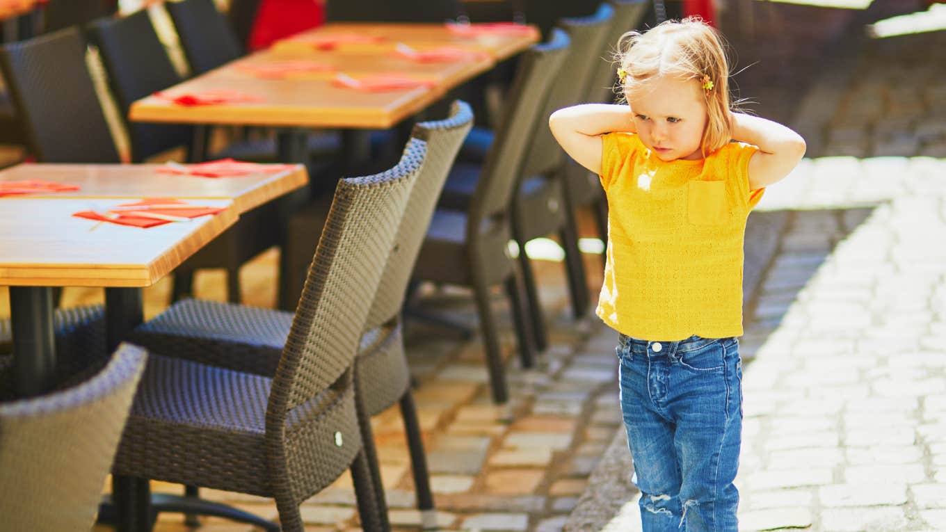 Cafe Forbids Mom From Leaving Unless She Pays For The Table Her Child Knocked Over