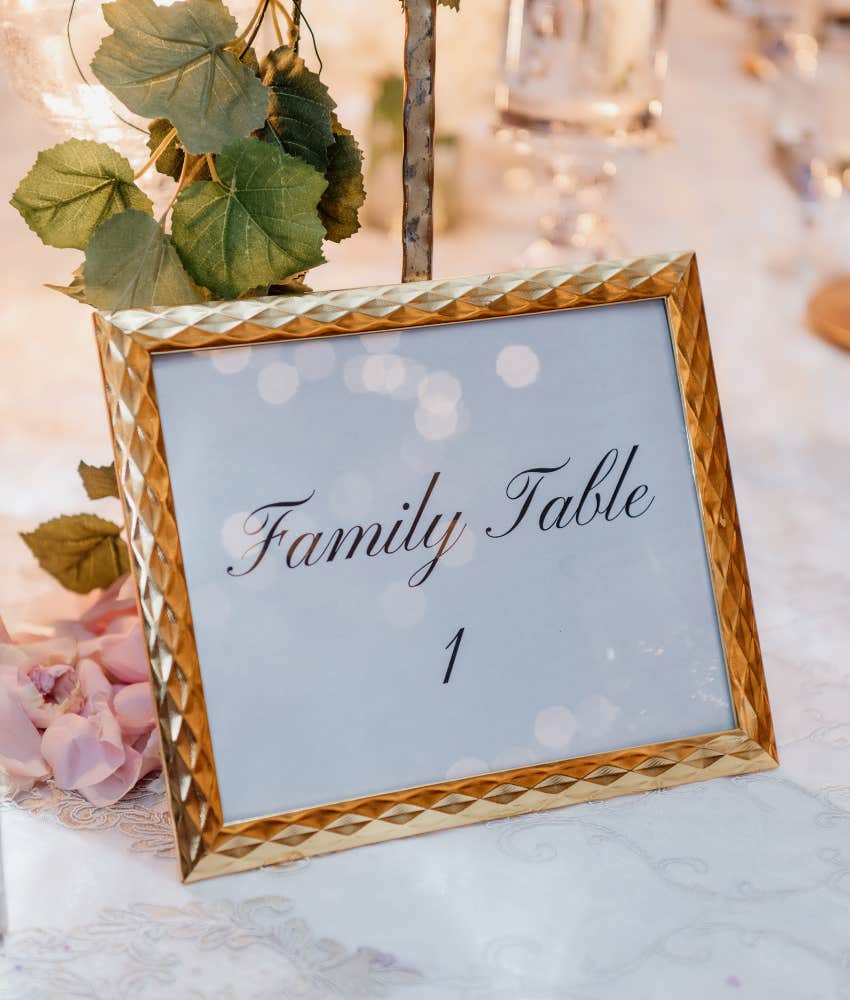 Couple left wedding early after they saw the seating chart