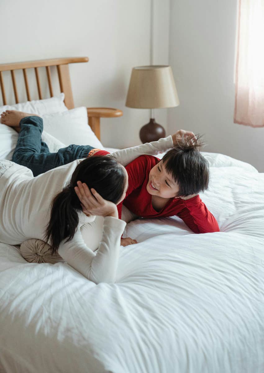 mom waiting ask kid how day was get home school