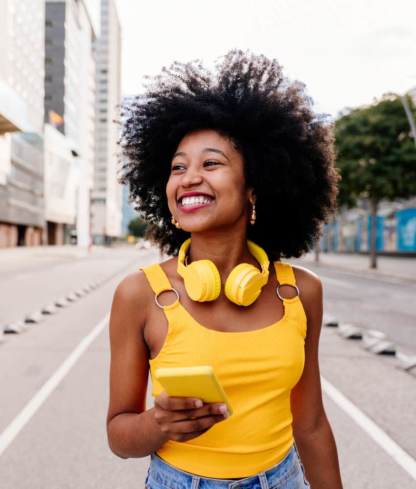 Gen Z woman most likely use location sharing