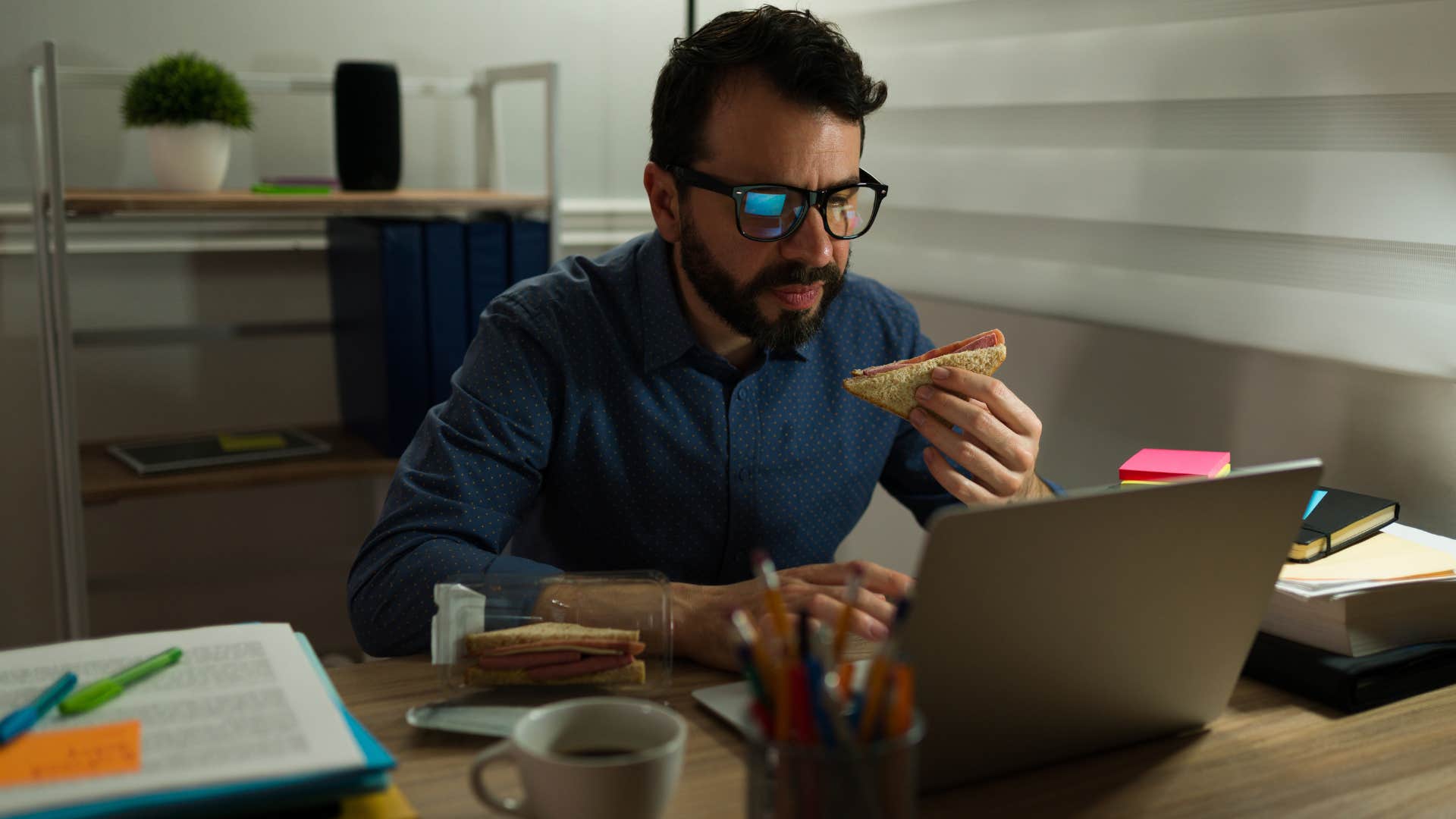 man bringing work home on his laptop