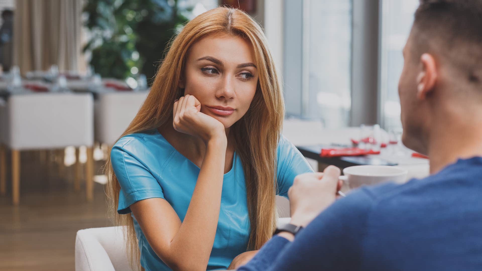 a woman feels more lonely with her boyfriend than if she would have been alone