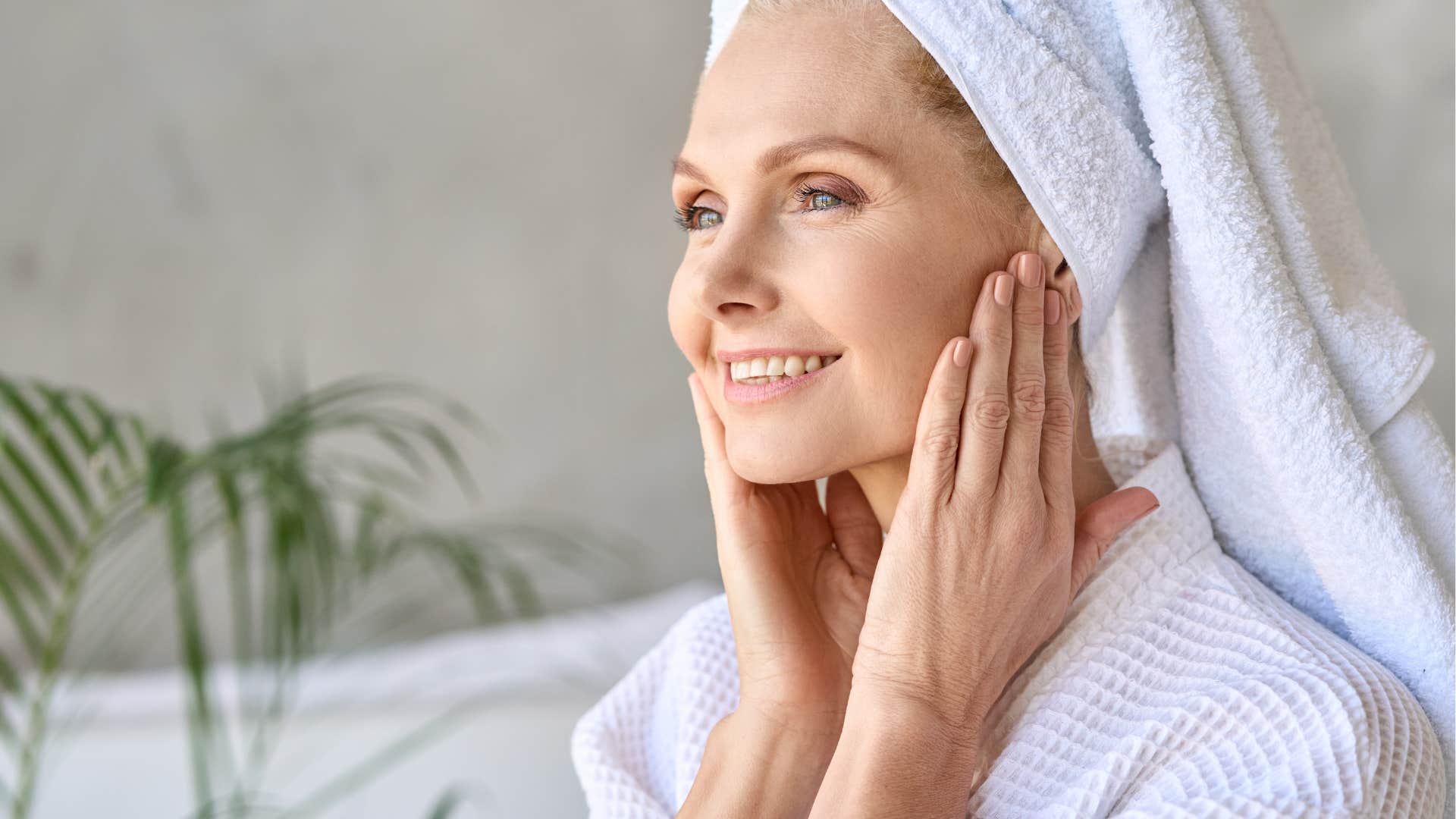 woman who wants to maintain a sense of clarity exfoliating