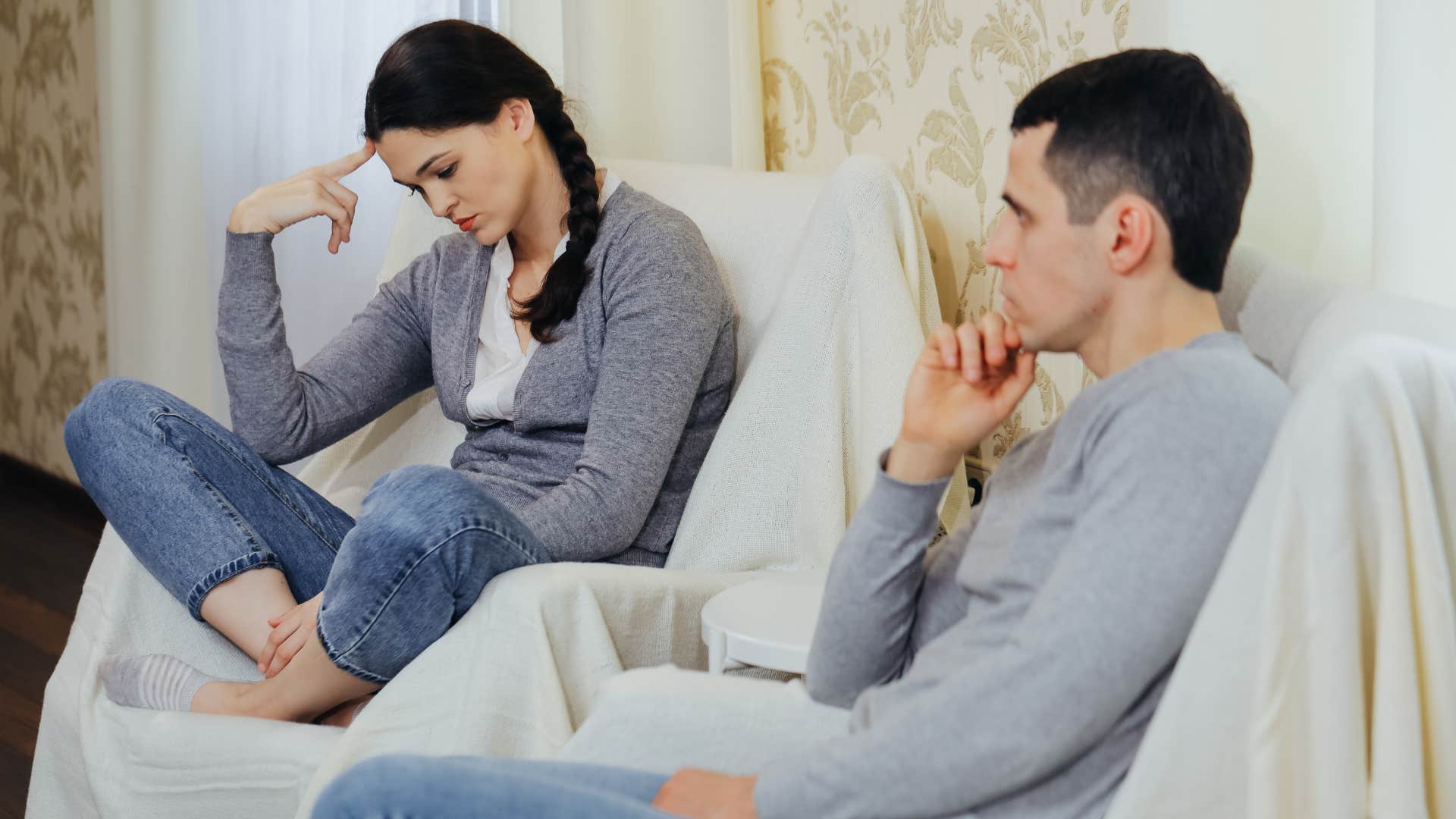 woman who no longer feels love as she stops talking about the future