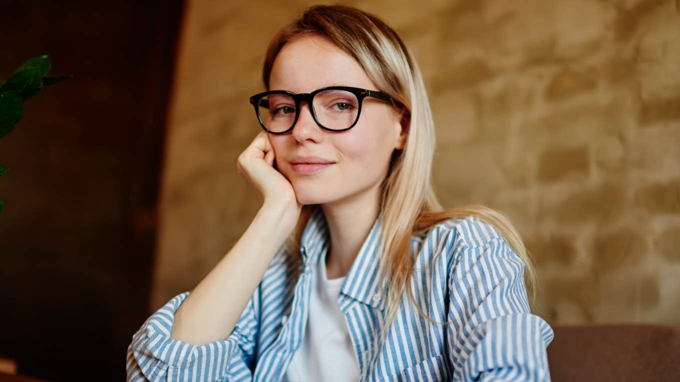 If You Want To Be Instantly Respected, Start Practicing These Simple Body Language Tricks Instantly respected person.