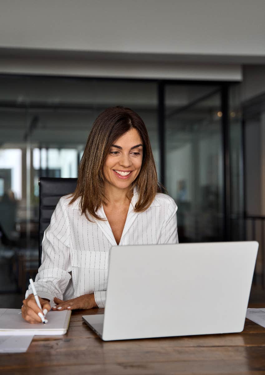 woman focusing on career over getting married