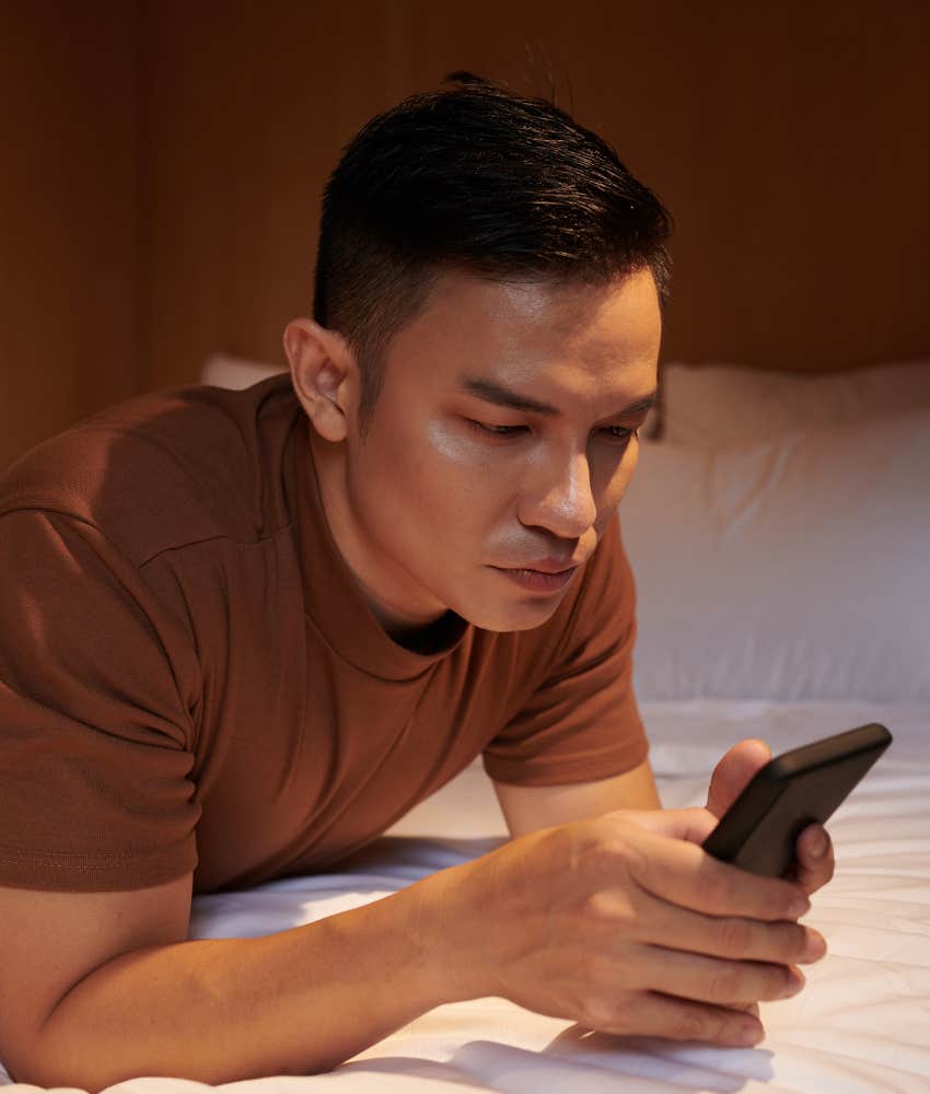 man checking location couple questions why people over 35 scared