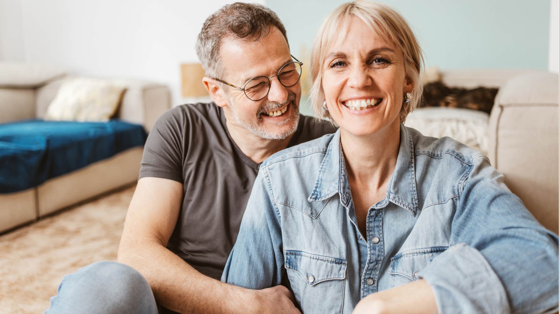 couple with strong and stable communication skills sitting at home
