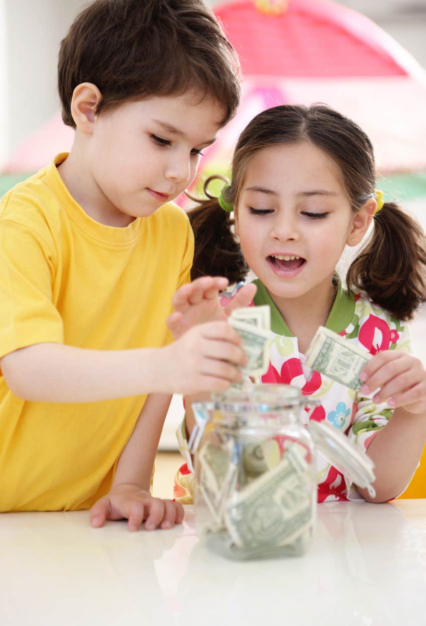 brother and sister saving up money