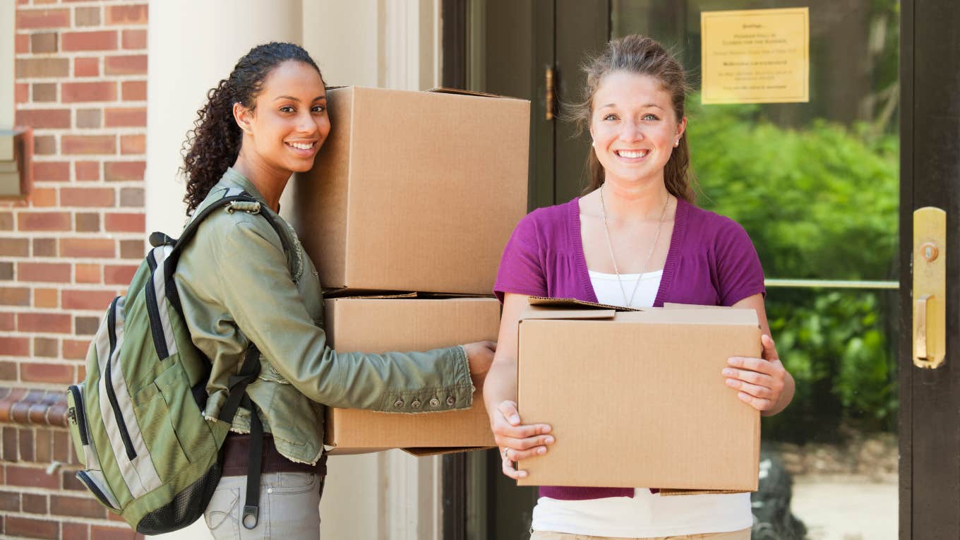 mom charges thousands to decorate dorm rooms for college students students moving into dorm